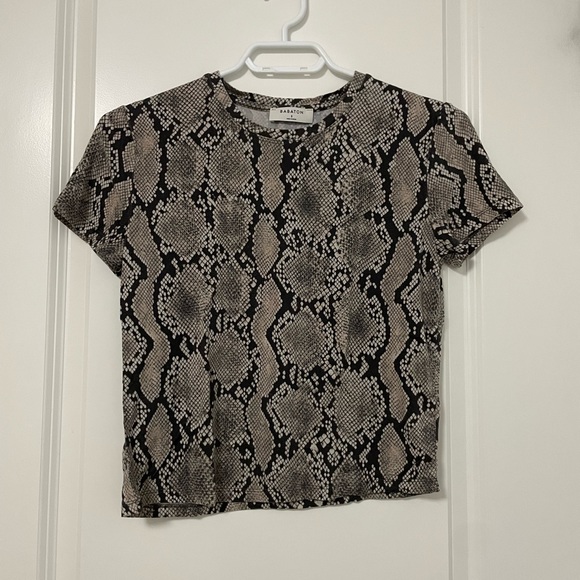 Babaton Everyday T-shirt - size small - Picture 2 of 6